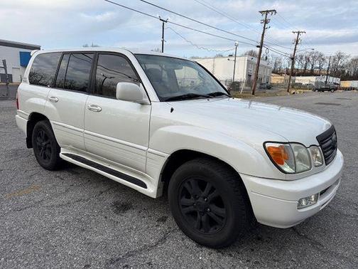2004 Lexus LX 470 Base