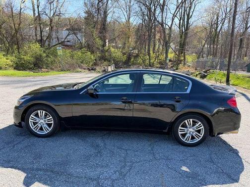 Black Obsidian 2013 INFINITI G37 Journey