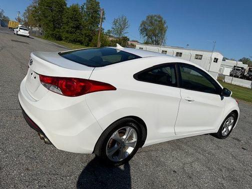 2013 Hyundai ELANTRA GS