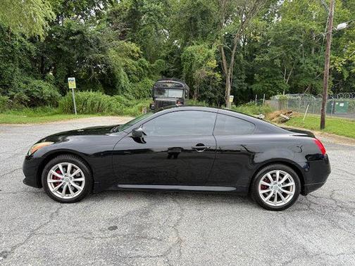 2011 INFINITI G37x Base