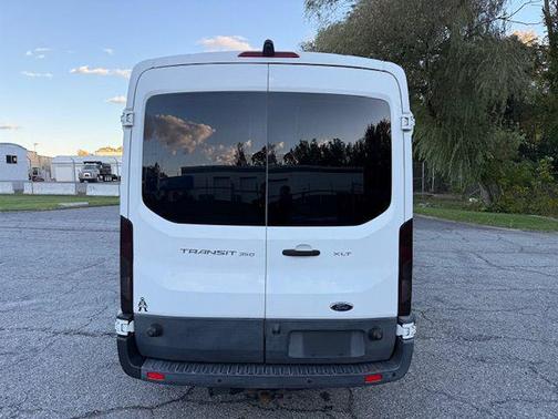 2017 Ford Transit-350 XLT