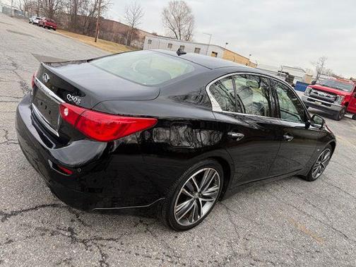 2015 INFINITI Q50 Sport