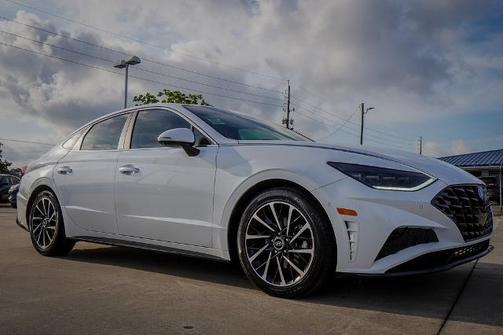 2021 Hyundai SONATA SEL PLUS