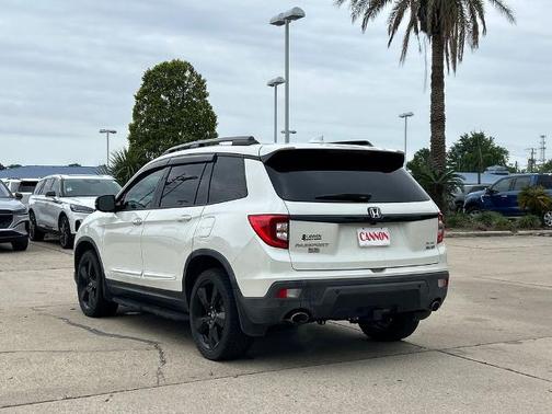 Diamond White Pearl 2019 Honda Passport ELITE