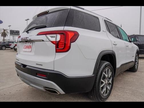 2022 GMC Acadia SLE