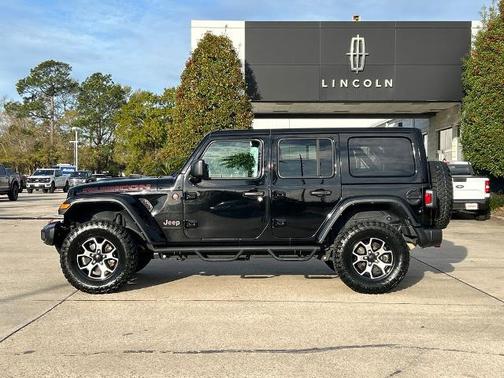 Black Clearcoat 2023 Jeep Wrangler RUBICON