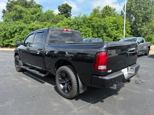 Brilliant Black Crystal Pearlcoat 2018 RAM 1500 Sport Crew Cab 4x4 6'4  Box