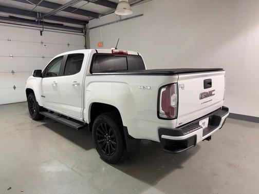 Summit White 2022 GMC Canyon 4WD Elevation