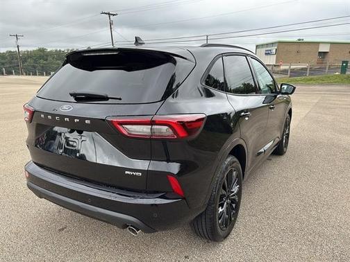 2025 Ford Escape ST-Line Elite
