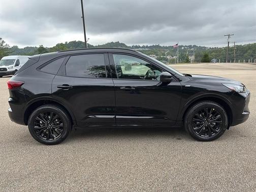 2025 Ford Escape ST-Line Elite