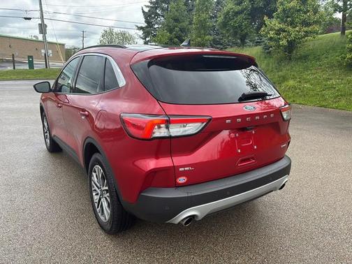 Rapid Red Metallic Tinted Clearcoat 2021 Ford Escape SEL