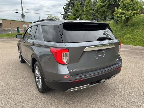 Carbonized Gray Metallic 2022 Ford Explorer XLT