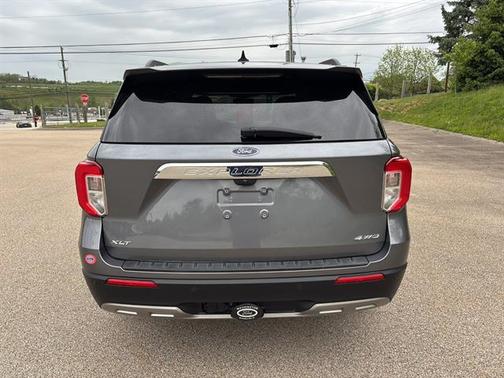 Carbonized Gray Metallic 2022 Ford Explorer XLT