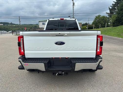 Star White Metallic Tri-Coat 2026 Ford F-350 Lariat