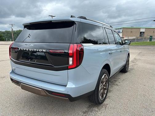 Glacier Gray Metallic TriCoat 2025 Ford Expedition King Ranch