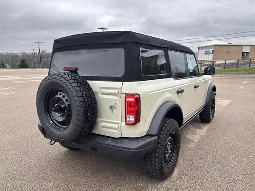 Desert Sand 2026 Ford Bronco Big Bend