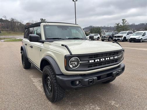 Desert Sand 2026 Ford Bronco Big Bend