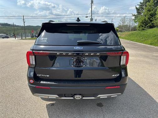 Agate Black Metallic 2026 Ford Explorer Active