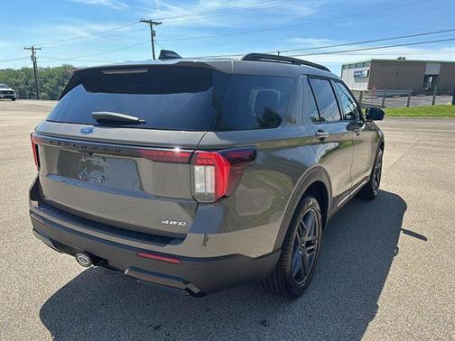 Marsh Gray 2026 Ford Explorer ST-Line