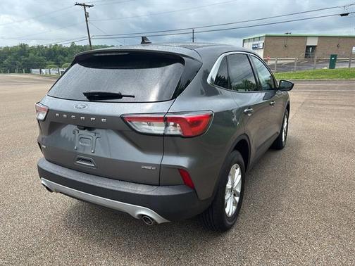 Carbonized Gray Metallic 2022 Ford Escape SE