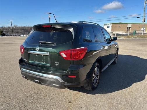 2018 Nissan Pathfinder SV