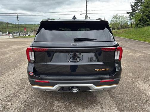 Agate Black Metallic 2026 Ford Explorer Tremor