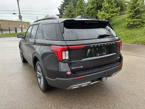 Agate Black Metallic 2026 Ford Explorer Active w/200A Pkg