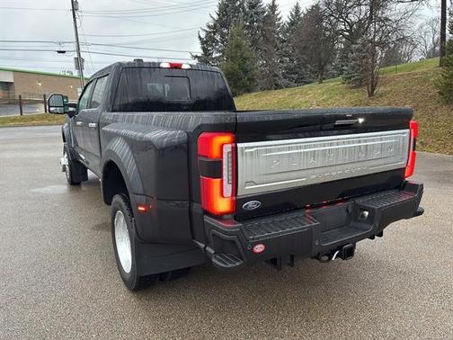 2024 Ford F-450 Platinum