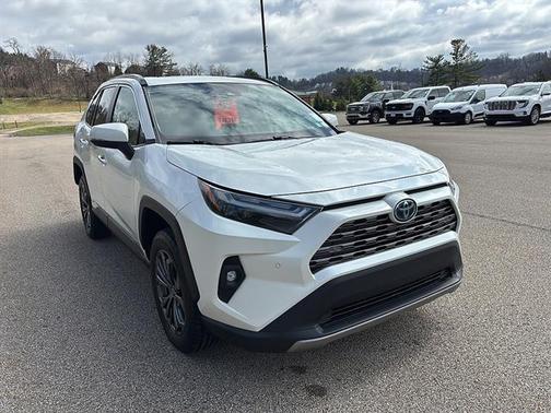 Blizzard Pearl 2022 Toyota RAV4 Hybrid SE