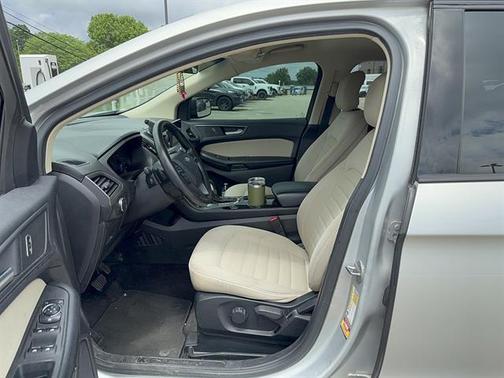 Ingot Silver 2016 Ford Edge SE