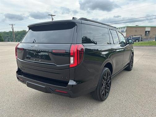 Agate Black Metallic 2026 Ford Expedition Max Platinum