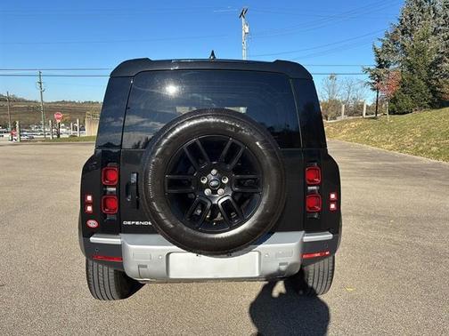 2024 Land Rover Defender 110 P300