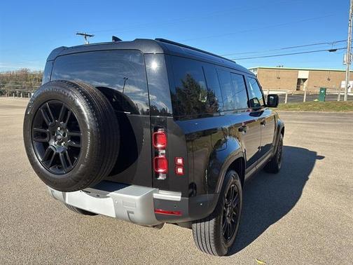 2024 Land Rover Defender 110 P300