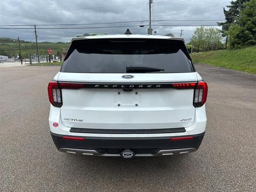 Star White Metallic Tri-Coat 2026 Ford Explorer Active (200A)