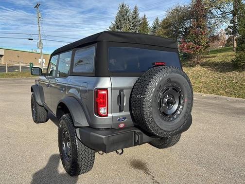 2025 Ford Bronco Base 4 Door 4x4