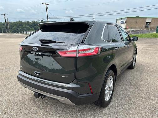 Forged Green Metallic 2024 Ford Edge SEL