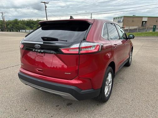 Rapid Red Metallic Tinted Clearcoat 2024 Ford Edge SEL