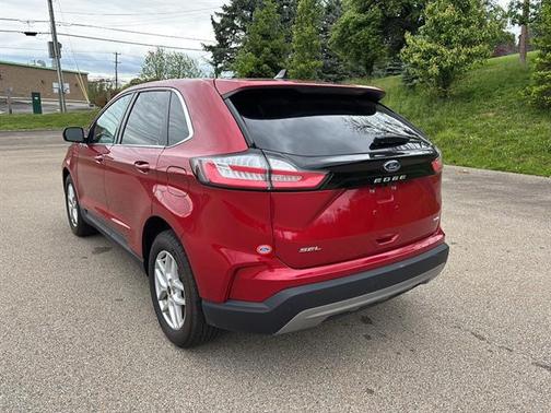 Rapid Red Metallic Tinted Clearcoat 2024 Ford Edge SEL