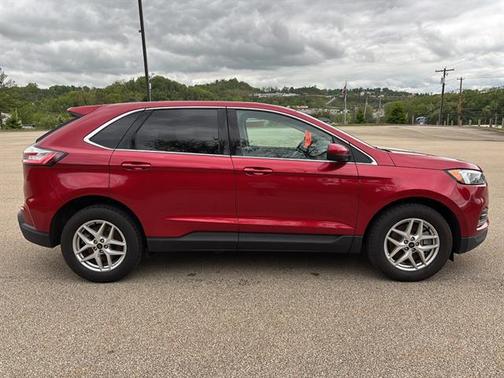 Rapid Red Metallic Tinted Clearcoat 2024 Ford Edge SEL
