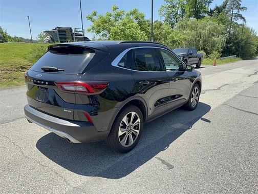 Agate Black Metallic 2023 Ford Escape Platinum