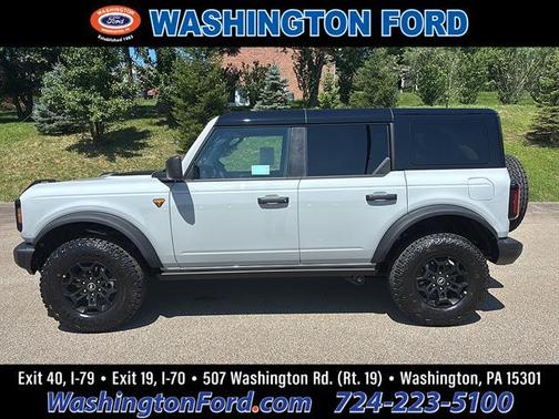 Avalanche Gray 2026 Ford Bronco Badlands