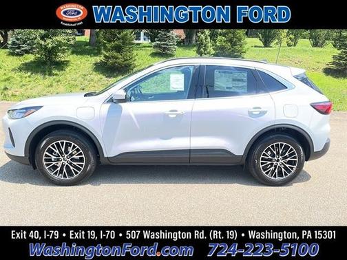 2025 Ford Escape PHEV Base