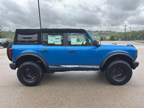 Velocity Blue 2025 Ford Bronco Base 4 Door 4x4