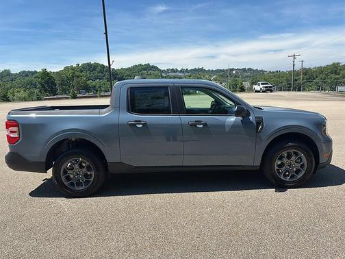 Azure Gray Metallic Tri-Coat 2026 Ford Maverick XLT