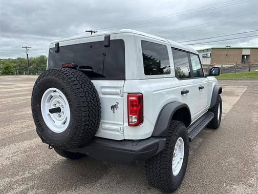 Oxford White 2026 Ford Bronco Heritage Edition