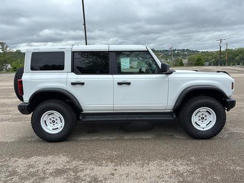 Oxford White 2026 Ford Bronco Heritage Edition