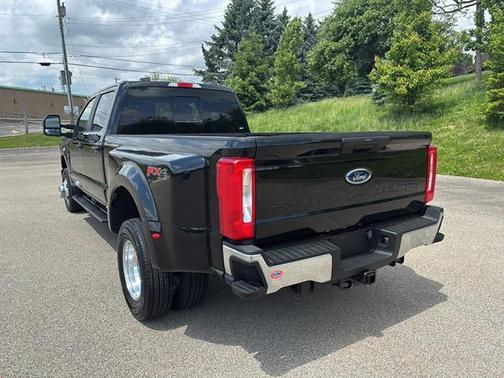 Agate Black Metallic 2023 Ford F-350 XL