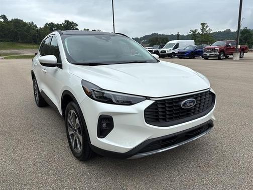 2025 Ford Escape Platinum