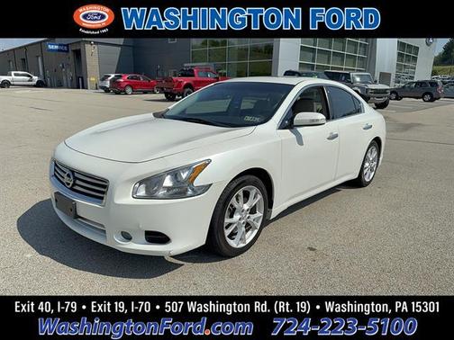 Pearl White 2013 Nissan Maxima SV