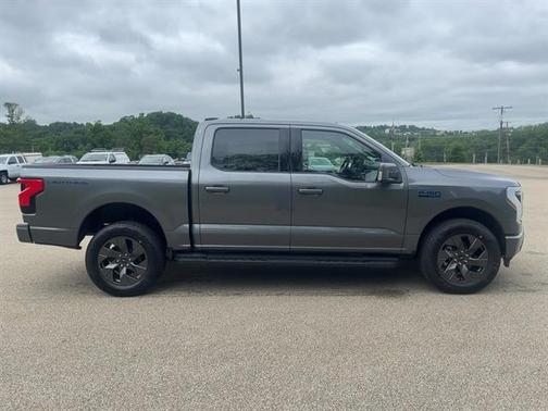 2025 Ford F-150 Lightning LARIAT